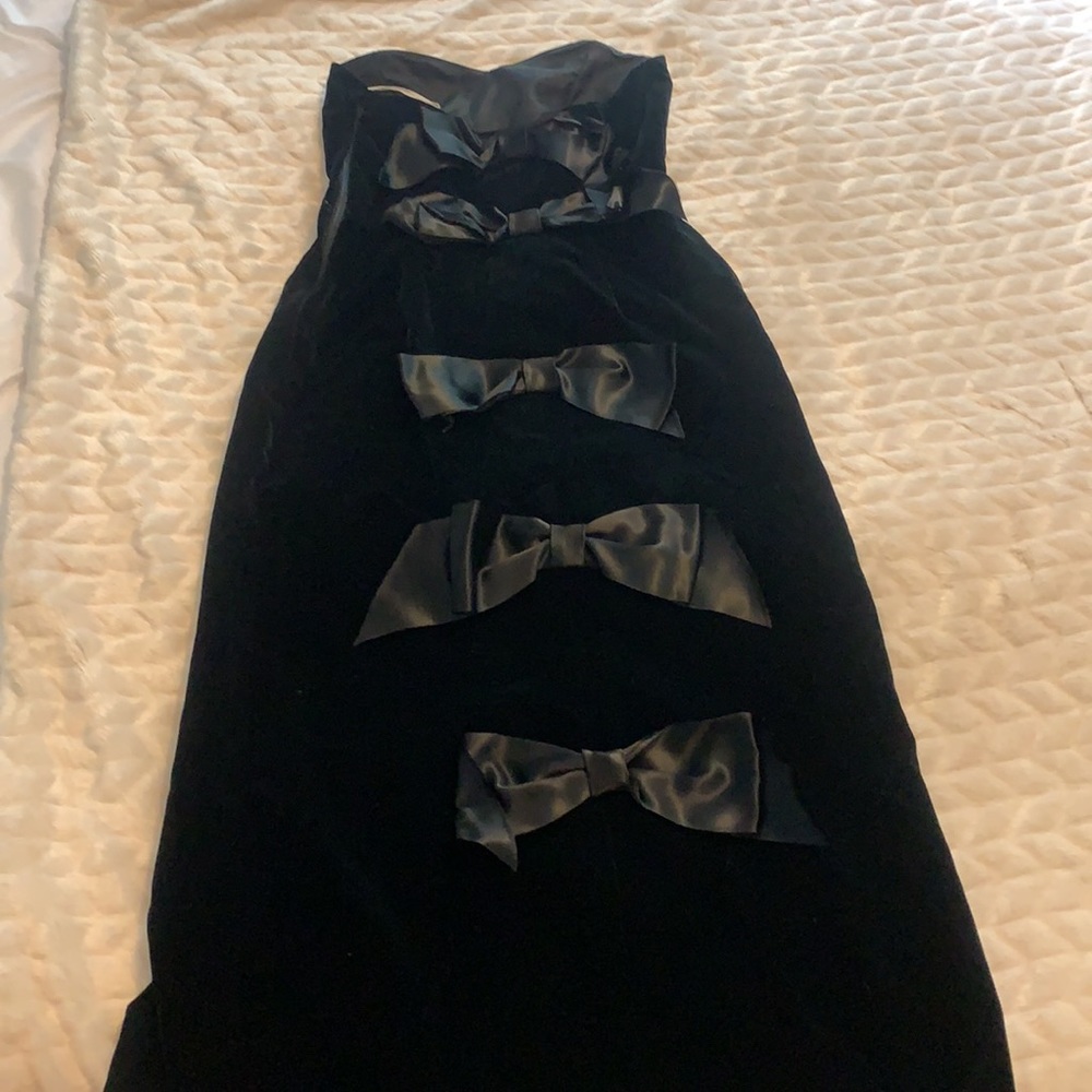 Velvet dress with bows